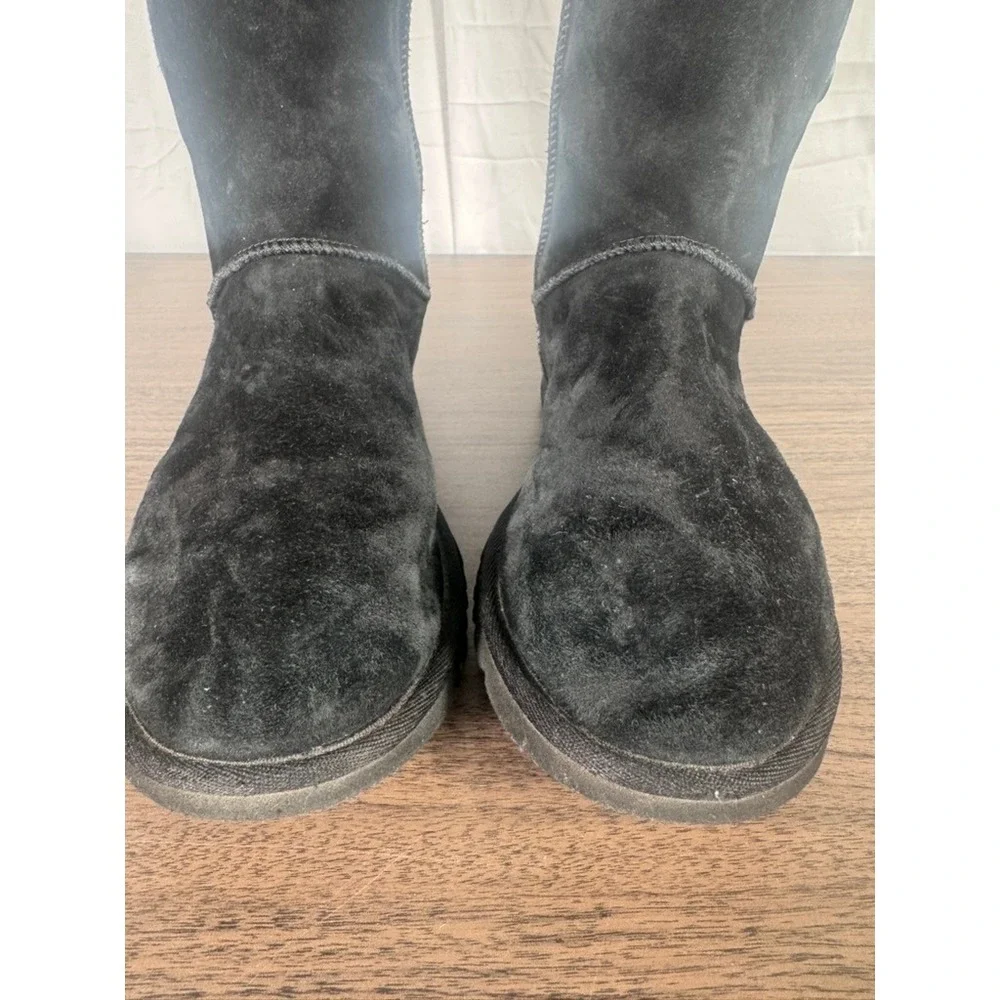 UGG Australia Tall 5-Button Black Suede Boots Women's Shearling‎ Lined Boots
